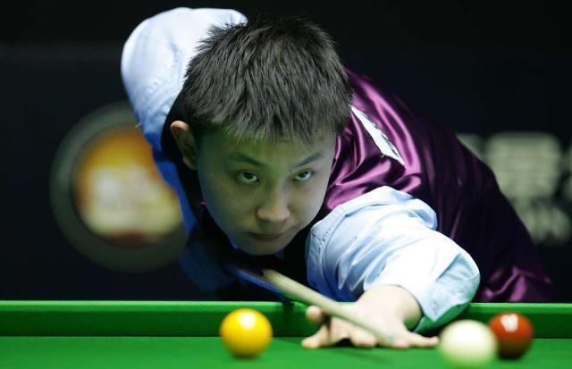 在赛场内外 在赛场内外