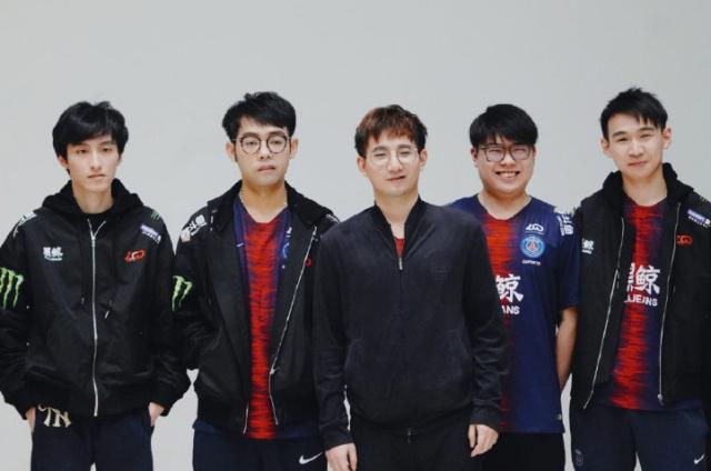 韩国组合在 韩国组合在