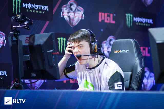 牌都令人期 牌都令人期