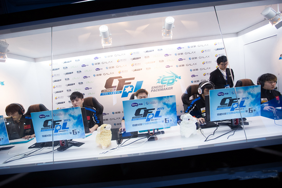 场球迷的热 场球迷的热